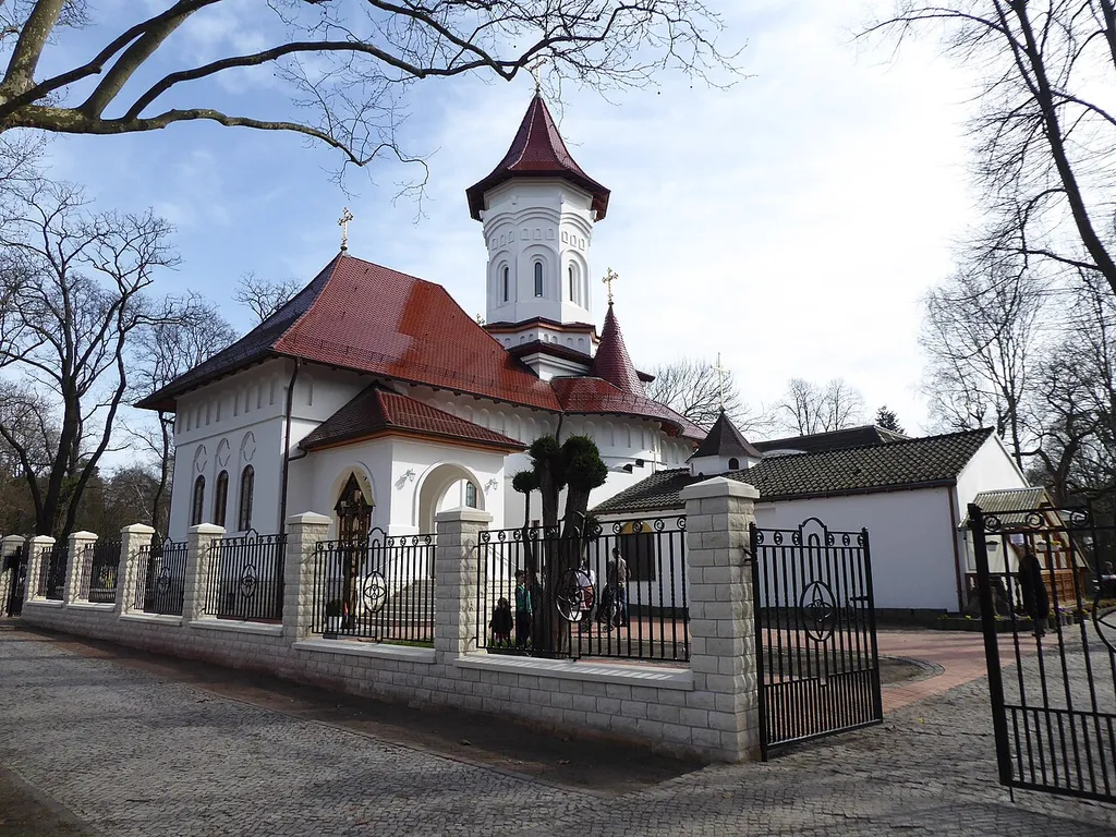 Rumänisch-orthodoxe Kirche Heilige Erzengel Mihail und Gavriil (Berlin-Westend)