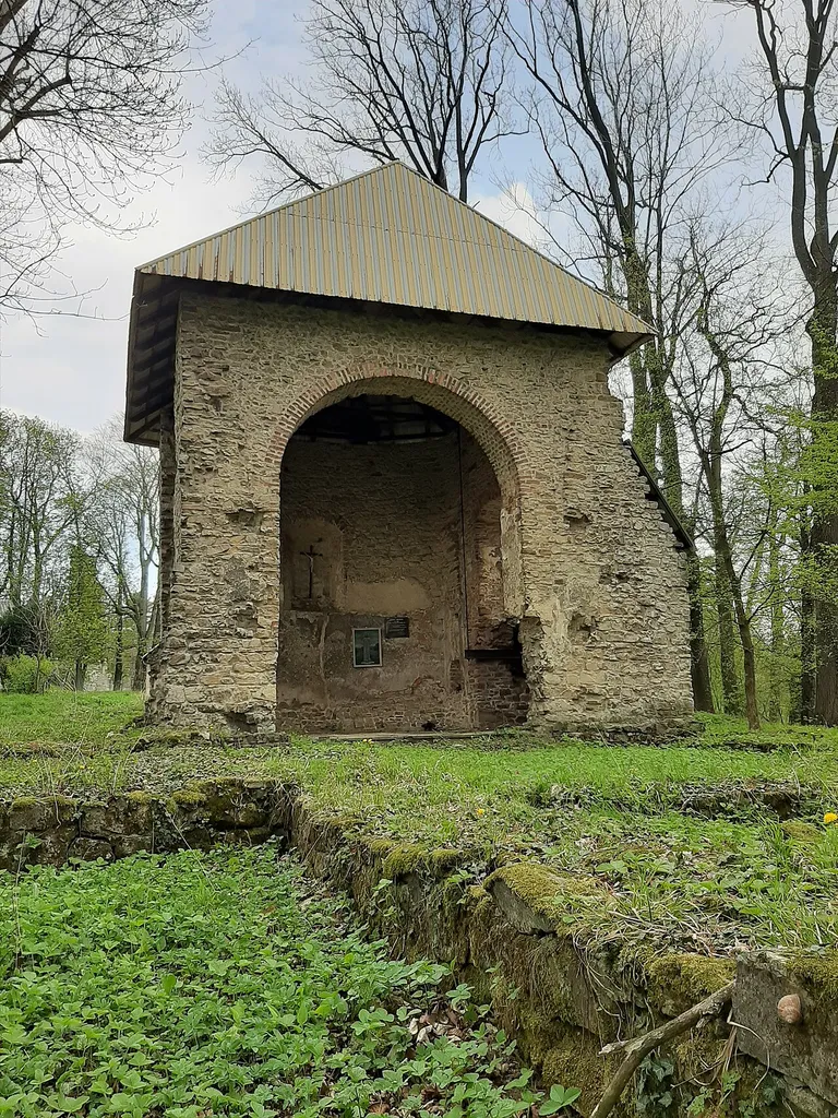 Grodziec ruiny starego kościoła parafialnego z 1579 r.