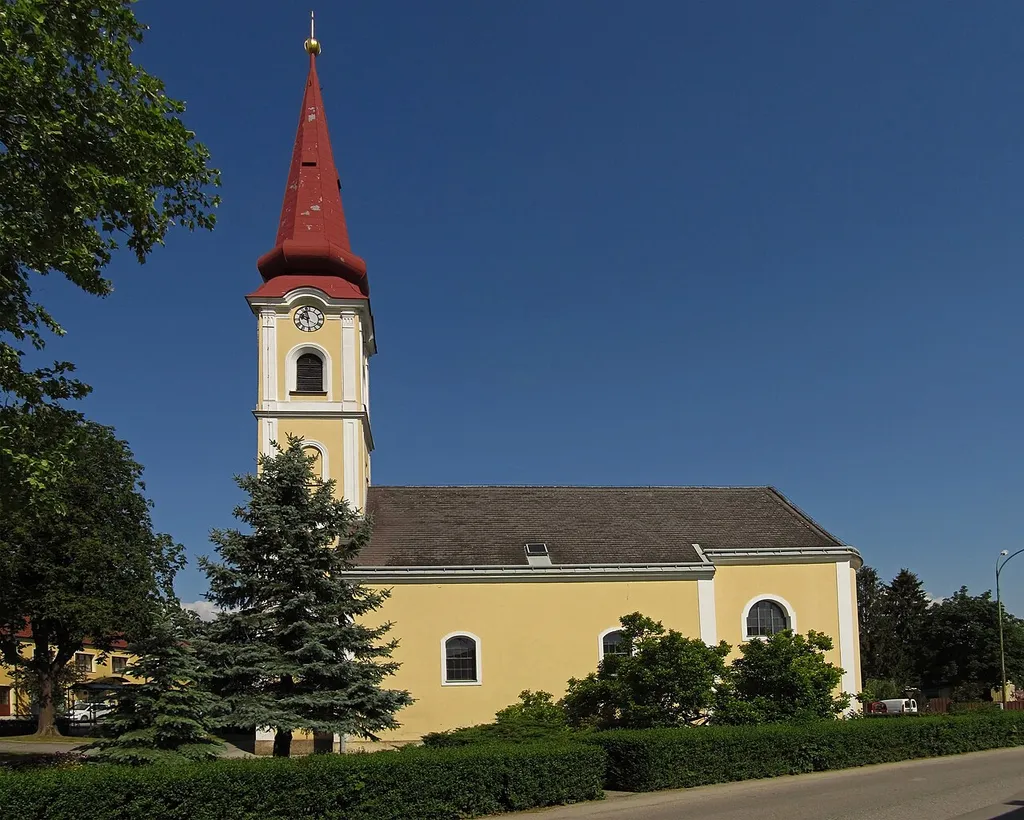 Kath. Pfarrkirche hl. Rochus in Ollern