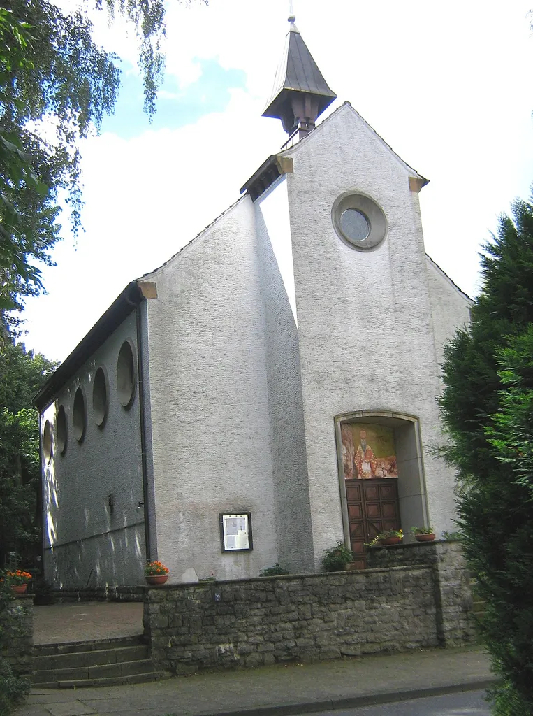 Serbisch-orthodoxe Basilius-von-Ostrog-Kirche (ehemals katholische Heilig-Geist-Kirche), Wellensiek, Bielefeld
