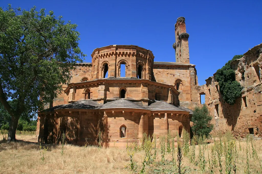 Exterior de Santa María de Moreruela (Zamora)