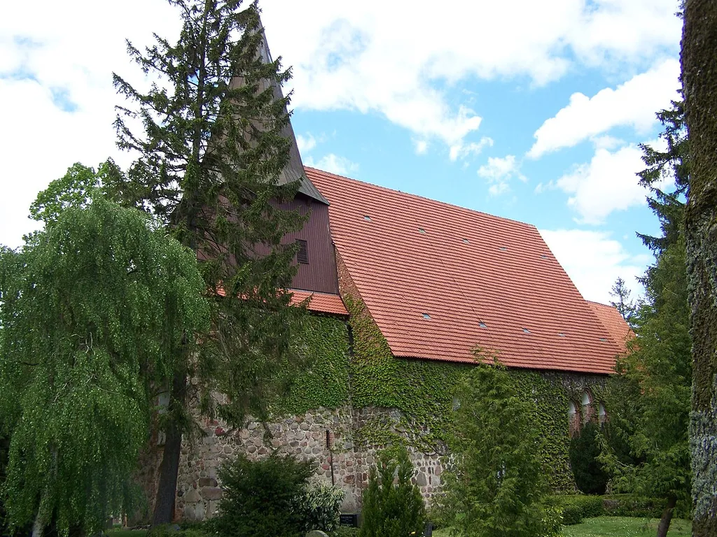 Kirche in Kirch Baggendorf, Vorpommern (2009-05-13)