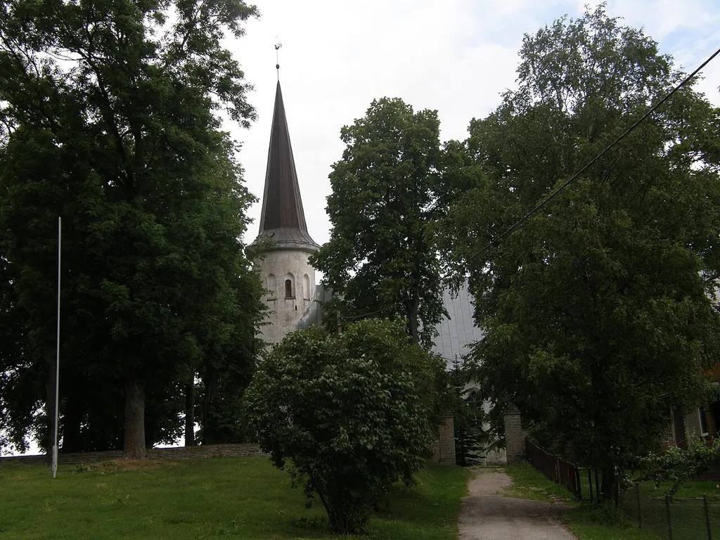 Lüganuse kirik