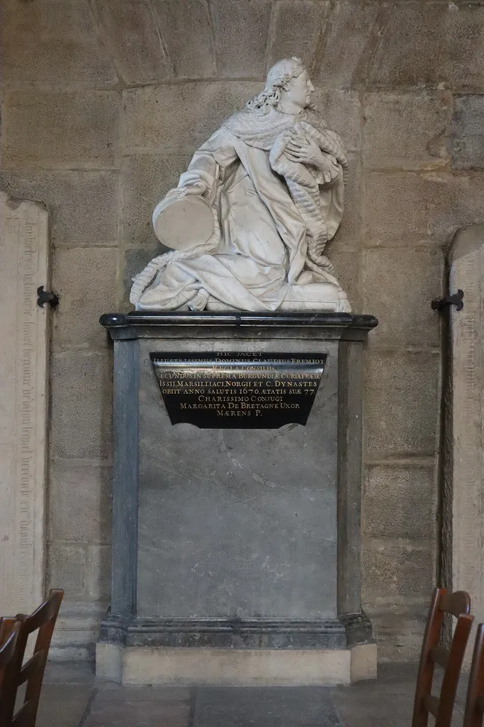 Dijon St Benigne cathedral, Claude Frémyot tomb