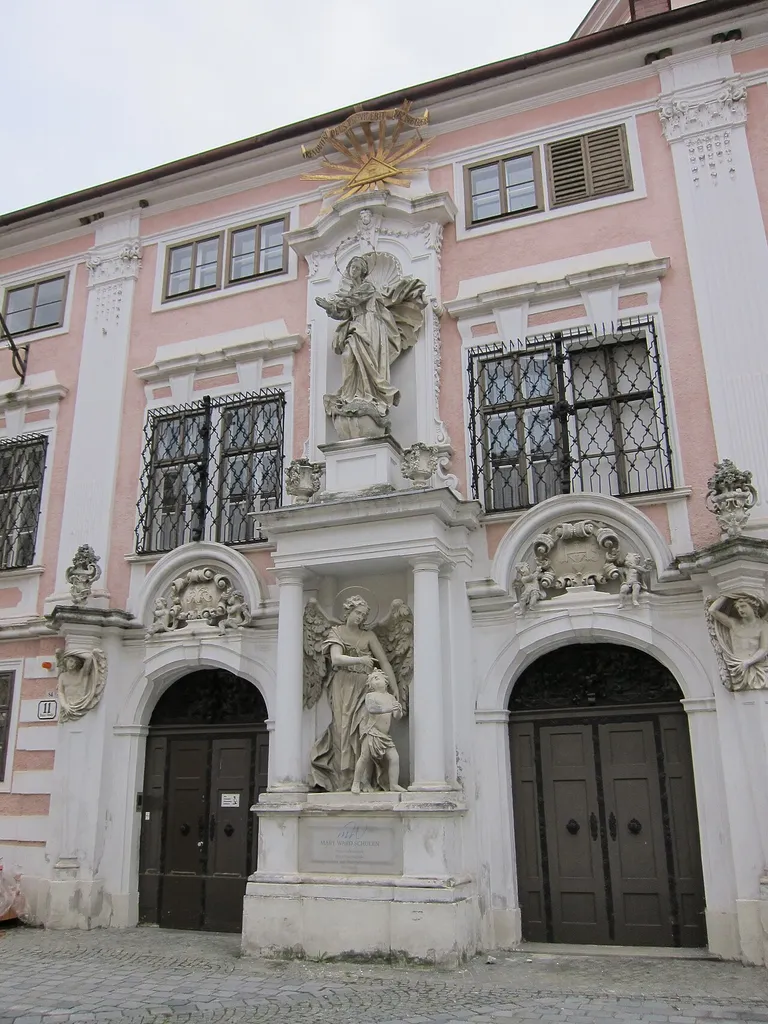 Institut der Englischen Fräulein und Klosterkirche zur unbefleckten Empfängnis