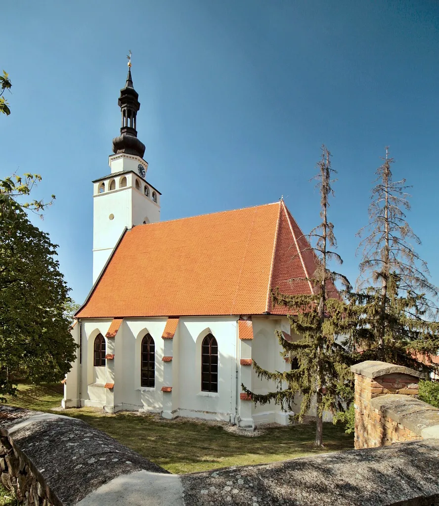 Kostel Nanebevzetí Panny Marie v Blučině