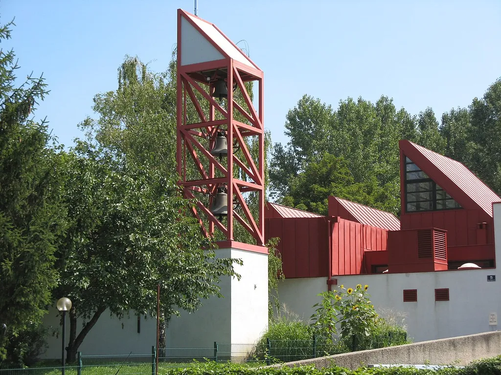Pfarrkirche St. Paul (1973-75) von Armin Dolesch, Jura-Soyfer-Gasse, Per-Albin-Hansson-Siedlung Ost, Wien-Favoriten