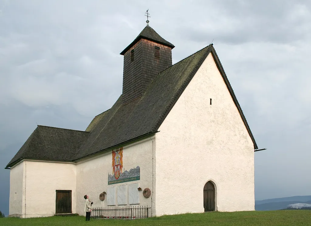 Katholische Filialkirche St. Leonhard in der Ebene