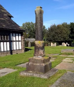 Churchyard cross at St James' and St Paul's Church