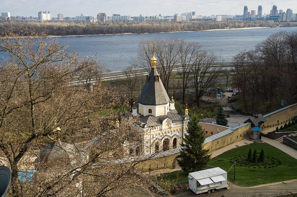 Комплекс Києво-Печерської лаври (Національний заповідник Києво-Печерська Лавра), Київ, Лаврська вул., 9, 15