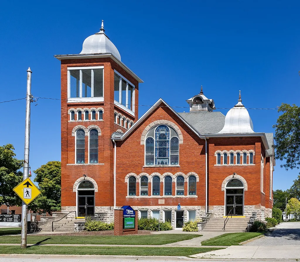 Essex United Church (former Grace Methodist Church), Essex, Ontario, 2025-08-30