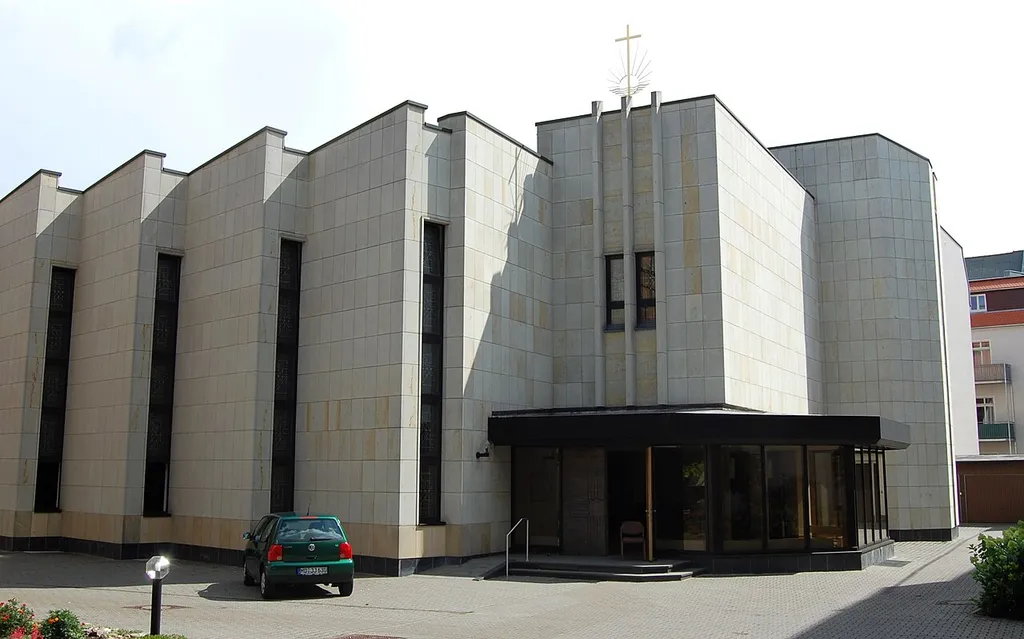 Westseite der neuapostolischen Kirche in Magdeburg-Leipziger Straße