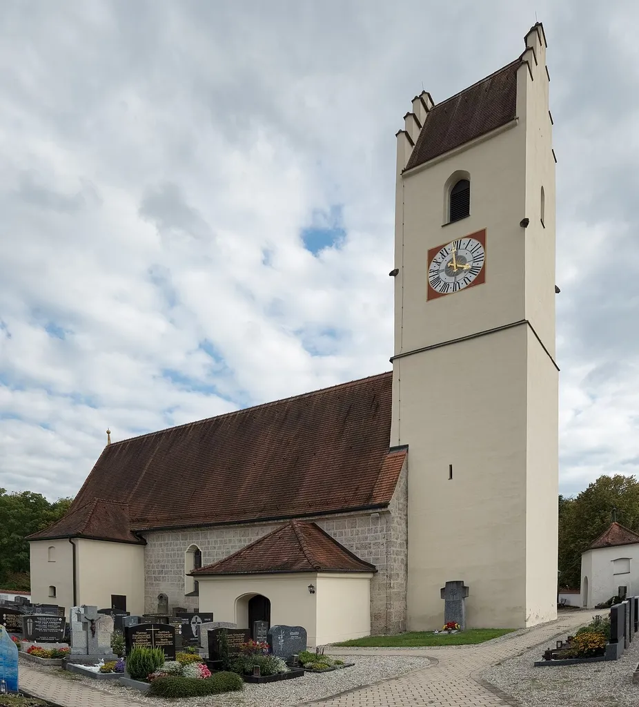 Neuötting, Alzgern 10, Kirche, Baudenkmal D-1-71-125-122
