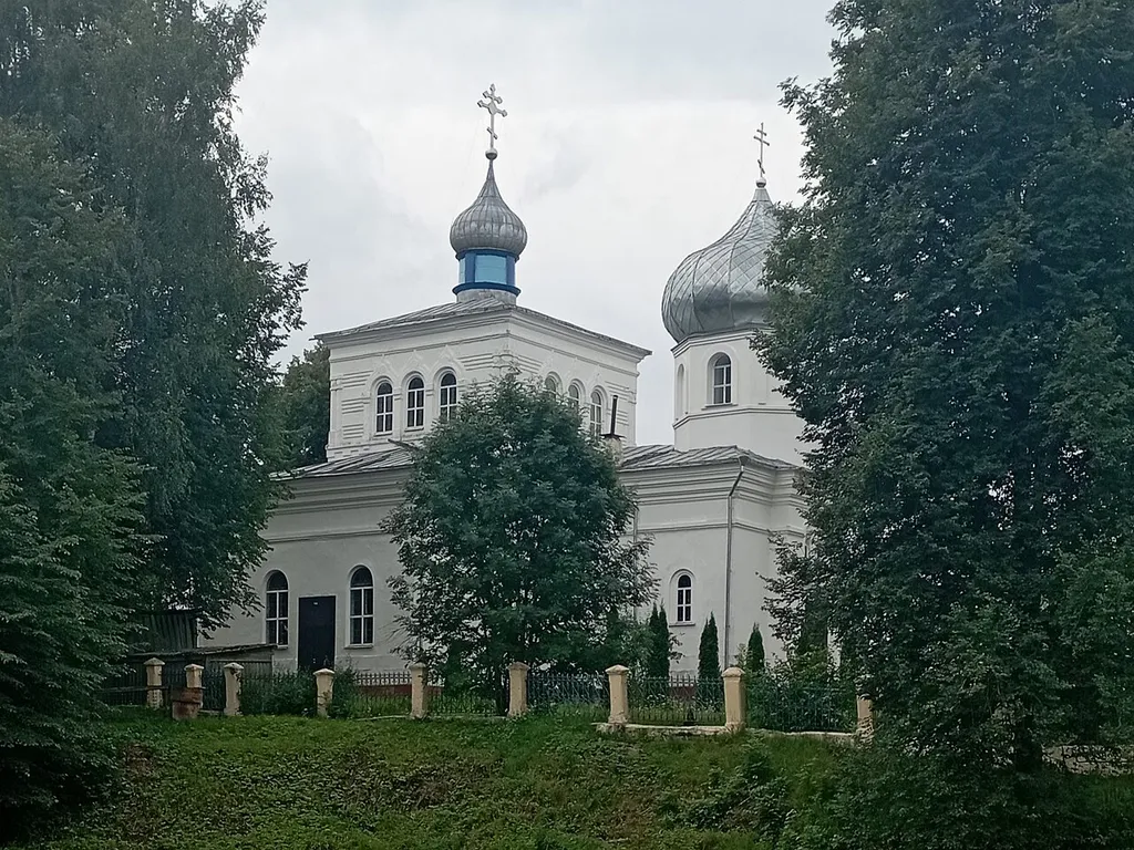 Свято-Успенская церковь в Сухарях