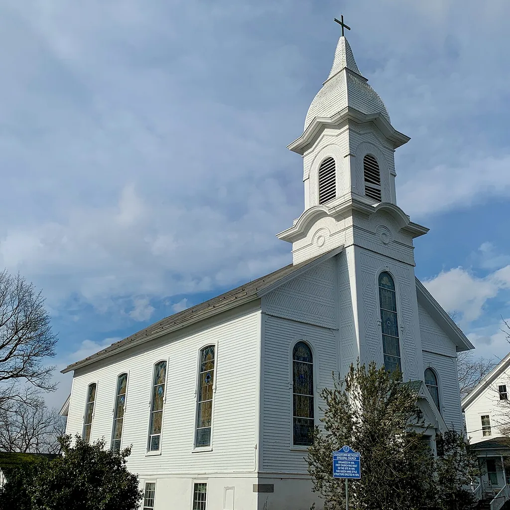 The Quakertown Methodist Episcopal Church in Quakertown, New Jersey. Key contributing property #24 of the Quakertown Historic District. This is an image of a place or building that is listed on the National Register of Historic Places in the United States of America. Its reference number is 90001242 (Wikidata).
