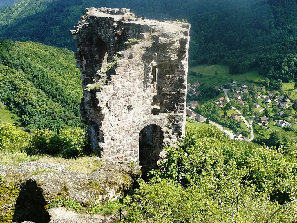 Vue sur le château du Bilstein lorrain