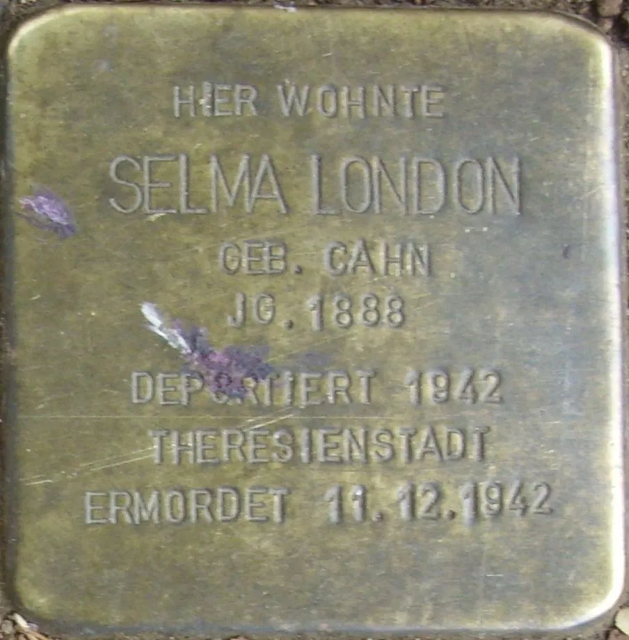 Stolperstein dedicated to Selma London
