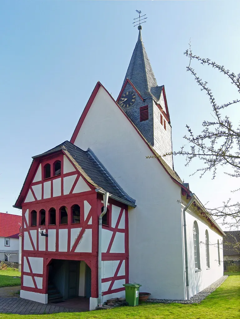 Ev. Kirche in Dornholzhausen, Südansicht, stitched