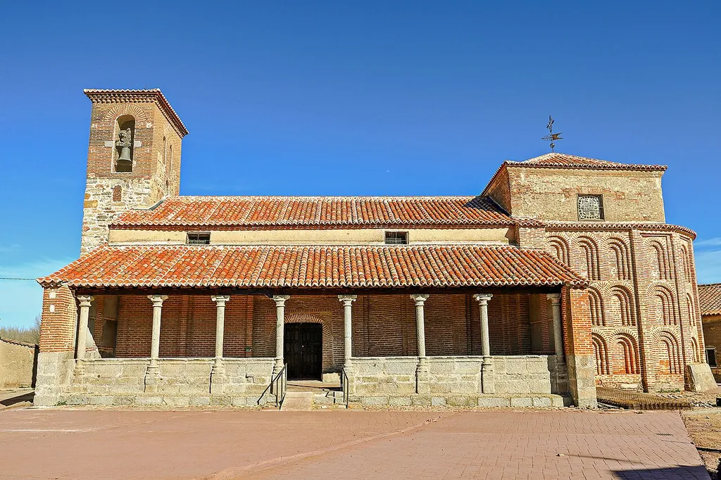 Gajates es un municipio de la comarca Tierra de Alba, en la provincia de Salamanca.