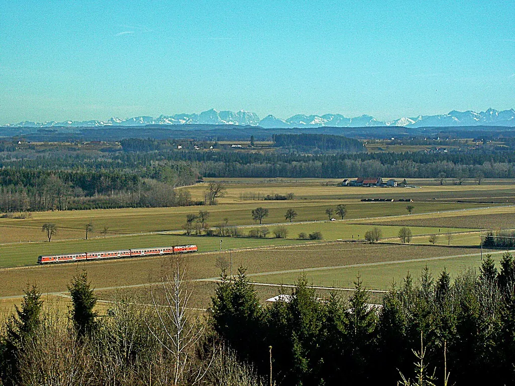 Bahnstrecke Memmingen-Leutkirch auf der Höhe Kronwinkel Mooshausen