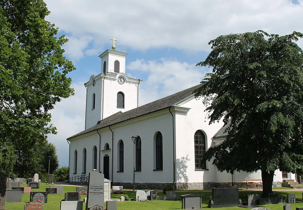 Öja Church.Exterior.The church was built in 1852-54 in neoclassical style, designed by Johan Carlberg at Överindentensämbetert. The inauguration took place in 1855 and förättades by Bishop Christopher Isac Heurlin.