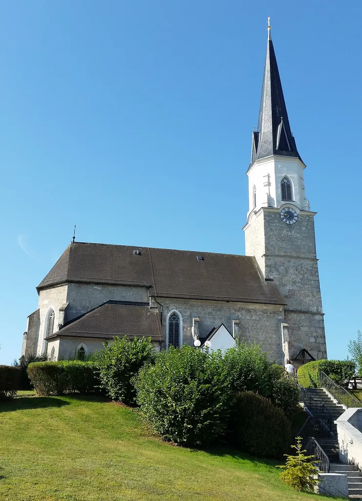 Kath. Pfarrkirche hl. Peter und Paul sowie Friedhof