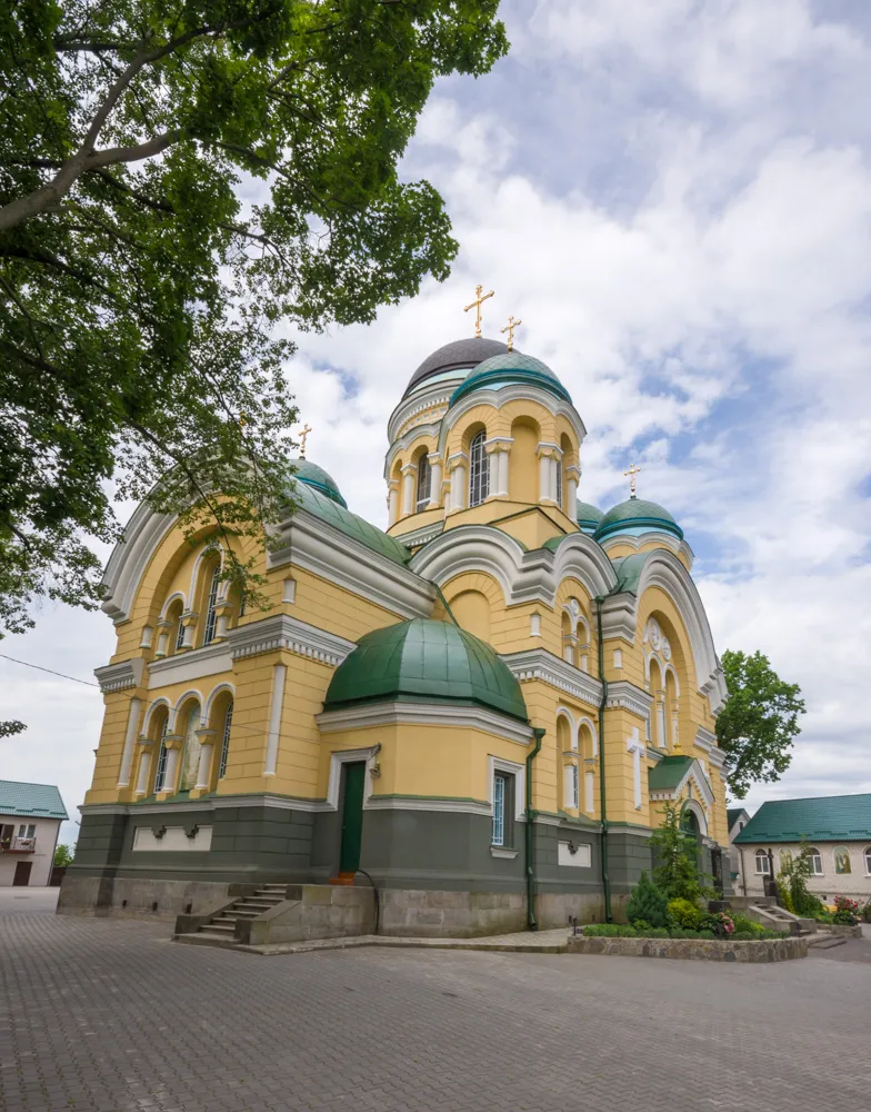 Георгієвська церква, смт. Городниця, пров. Монастирський, 1
