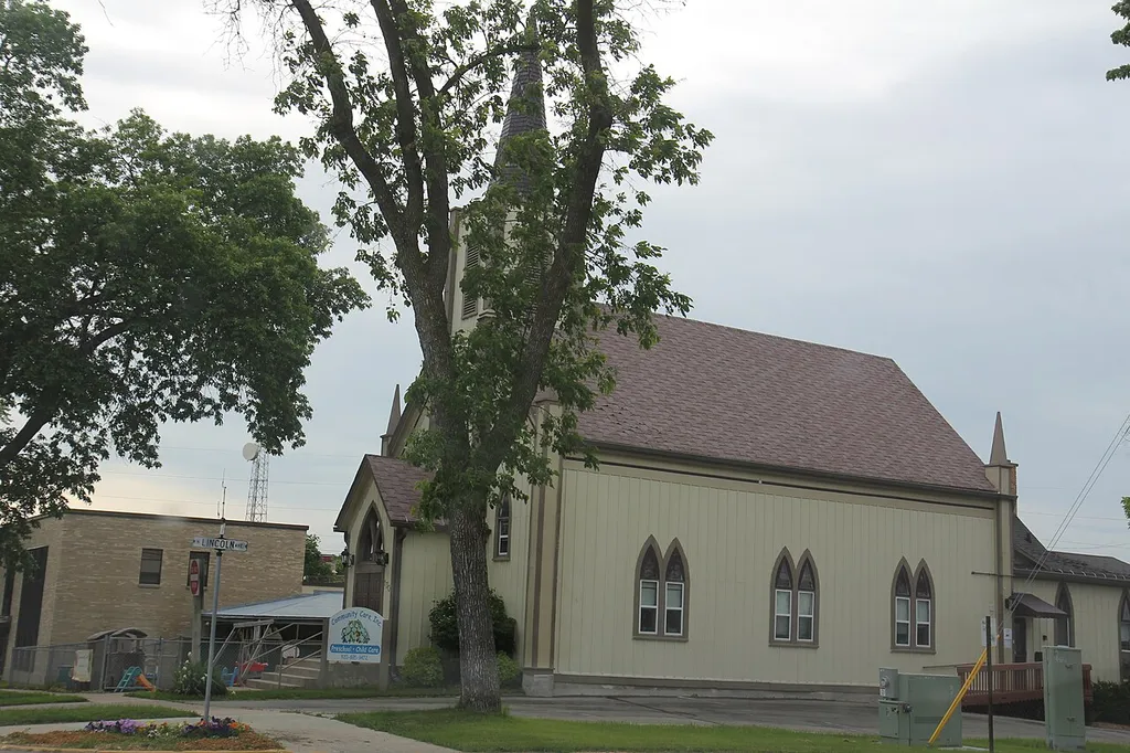 The w:St. Mark's Episcopal Church (Beaver Dam, Wisconsin), listed on the National Register of Historic Places. This is an image of a place or building that is listed on the National Register of Historic Places in the United States of America. Its reference number is 80000132 (Wikidata).