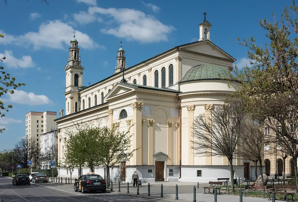 Kościół św. Karola Boromeusza w Warszawie, widok od strony południowo-wschodniej