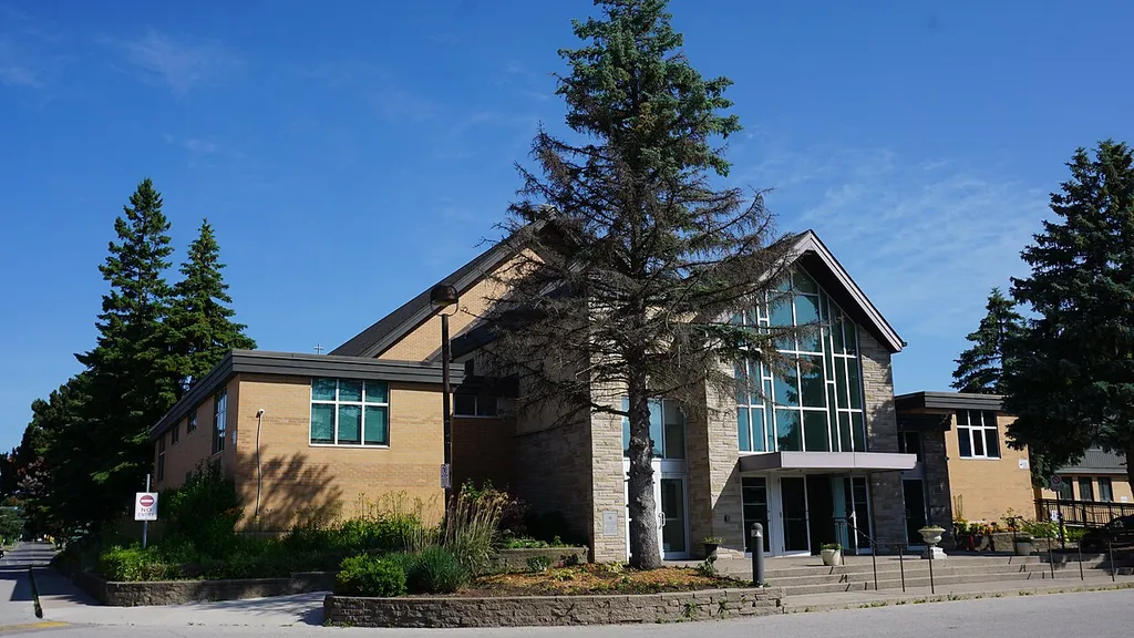 St. Raphael Church (catholic church in Burlington, Ontario)