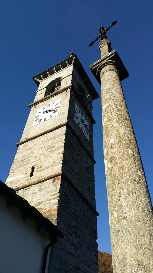 Campanile e obelisco di Comologno