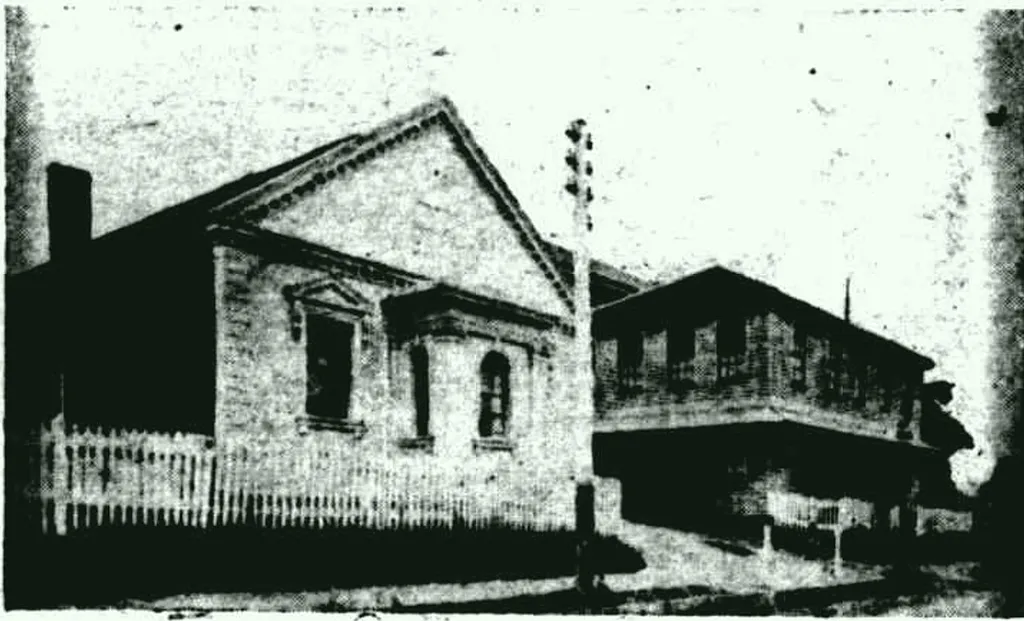 Dr Lang's United Church, corner of William Street and Stephen's Lane