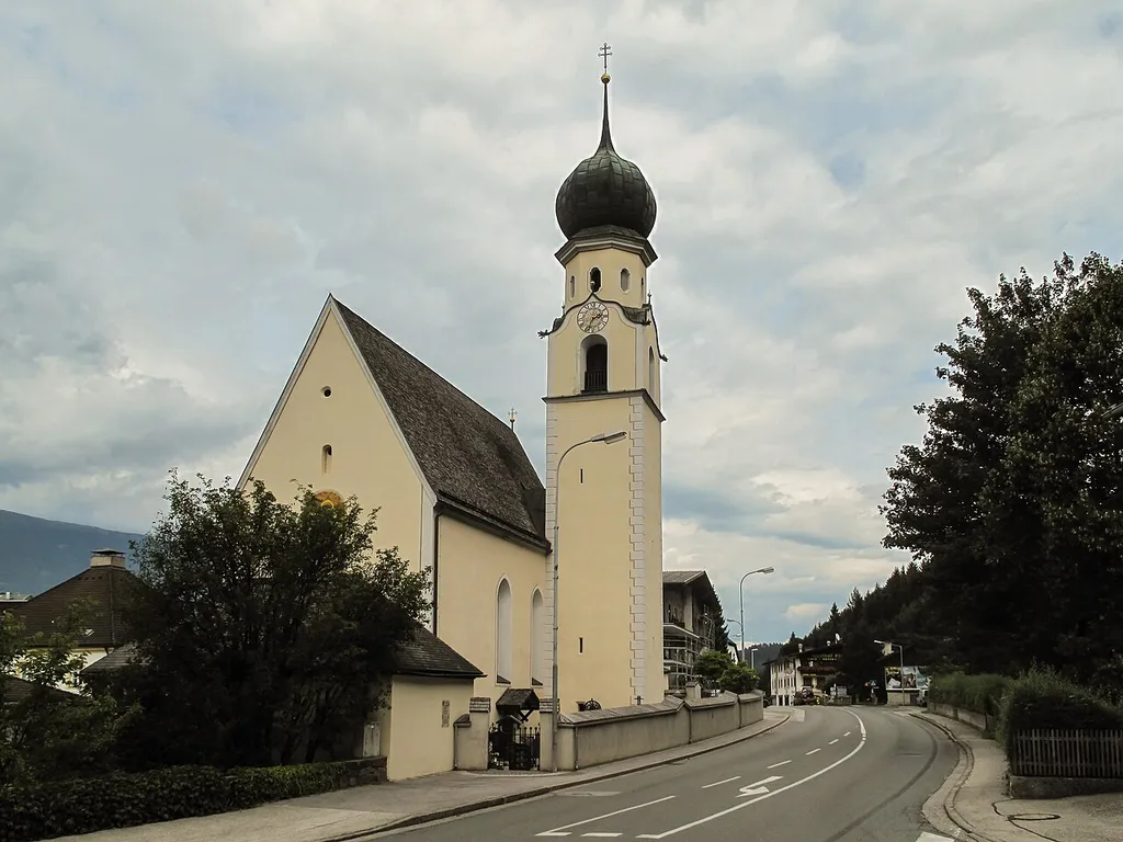 Pill, church: Pfarrkirche Sankt Anna