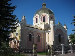 Holy Trinity church, Sudova Vyshnia