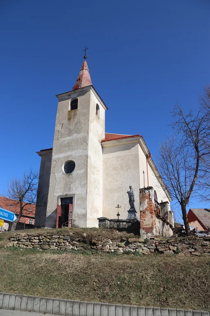 Overview of church of Saint Wenceslaus in Předín, Třebíč District.