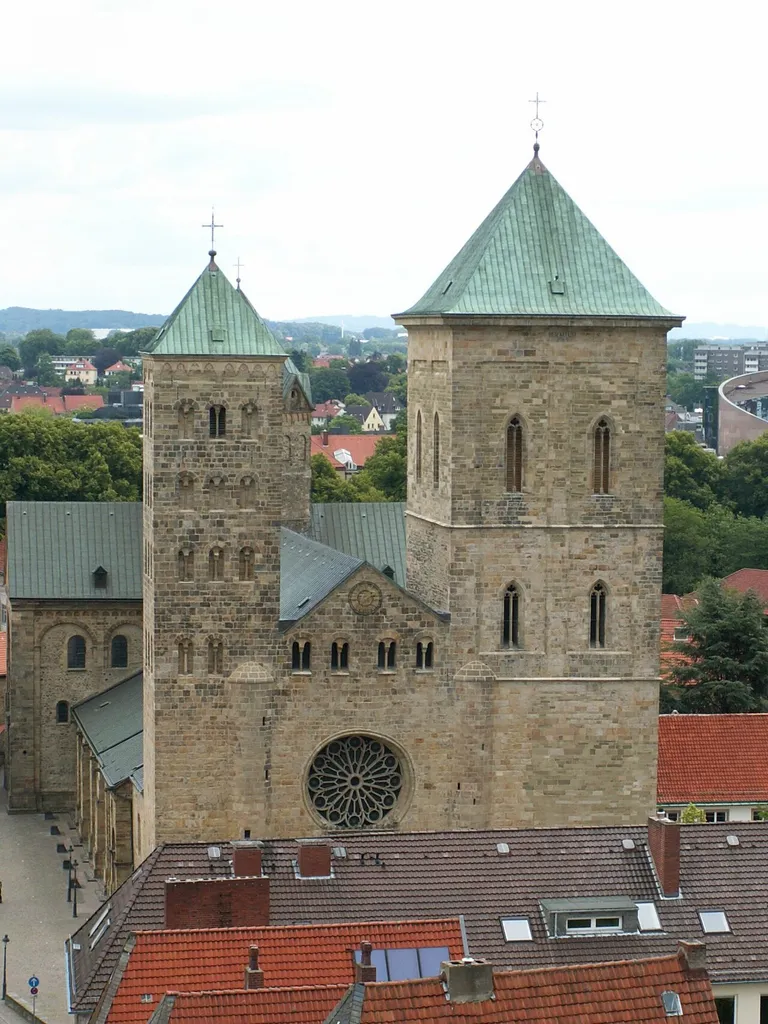 Osnabrücker Dom, Ansicht von Westen, aufgenommen vom Turm der Marienkirche