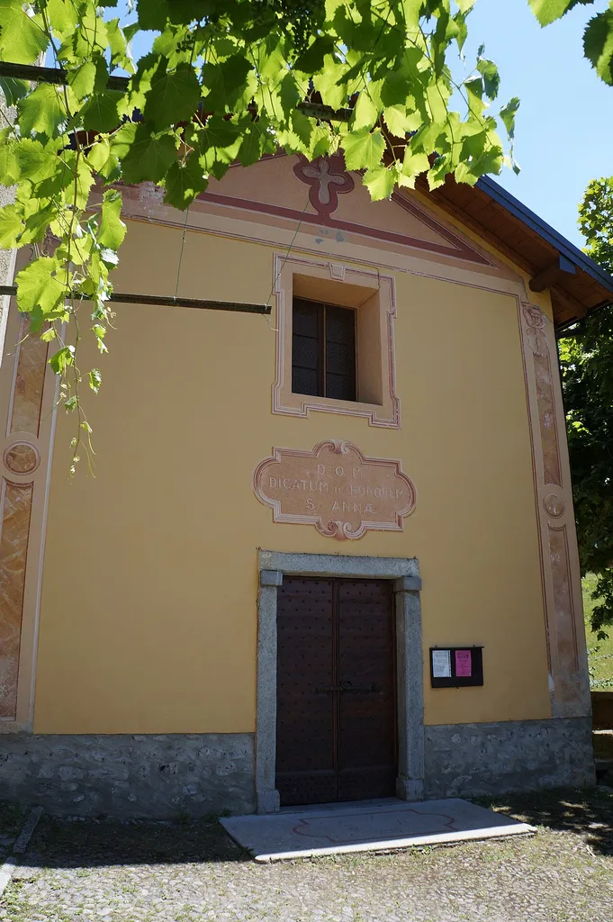Facciata della chiesa di Gisazio (Perledo)