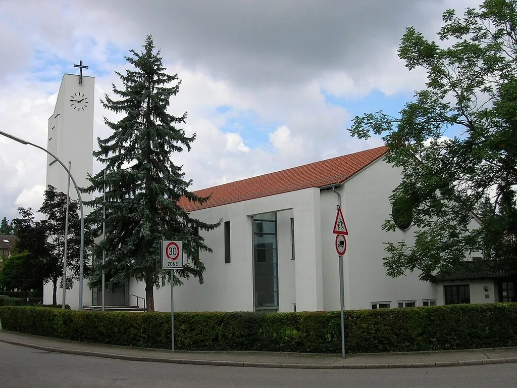 Heilig-Kreuz-Kirche in Kernen-Stetten.