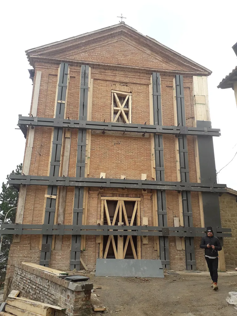 chiesa di Sant'Anna danneggiata dagli eventi sismici del 2016