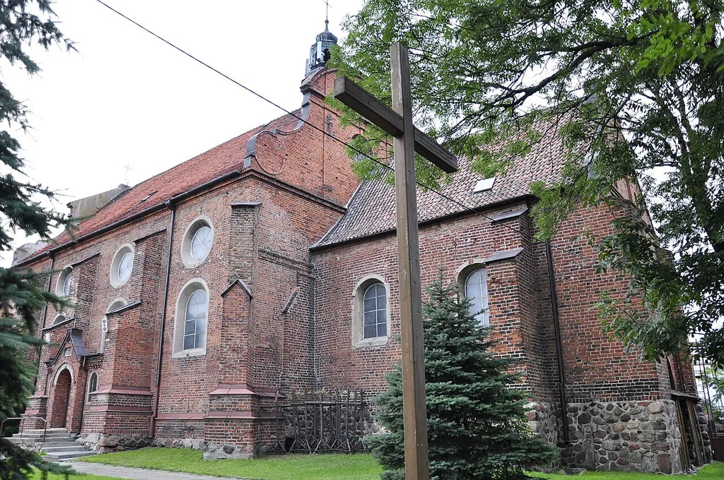 Radziejów - kościół parafialny p.w. Znalezienia Krzyża Świętego