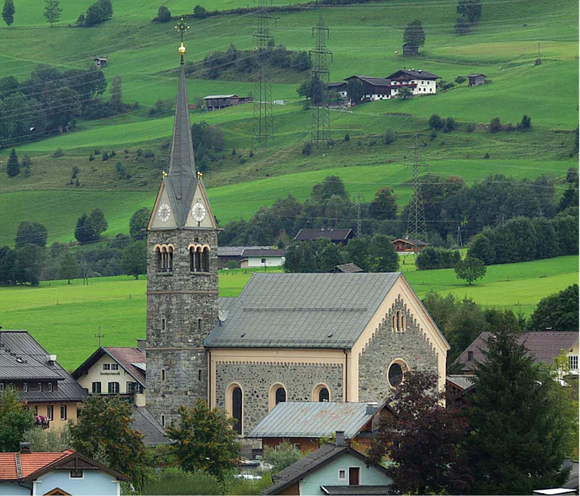 Kath. Pfarrkirche hl. Luzia und Friedhof