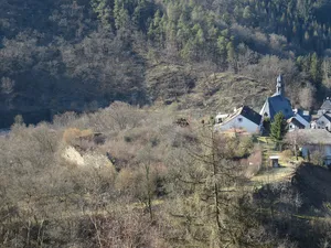 Burgberg und Weiherwiesen von Adolfseck