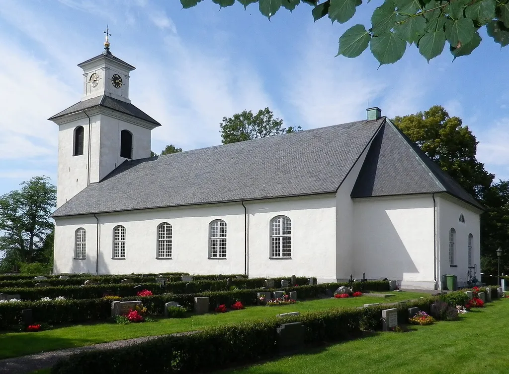 Nöbbele ChurchThe church was built on the site of the old 1826-29 after drawings prepared at the Superintendent's Office and was built in the Empire style. The inauguration took place on Pentecost 1832nd.