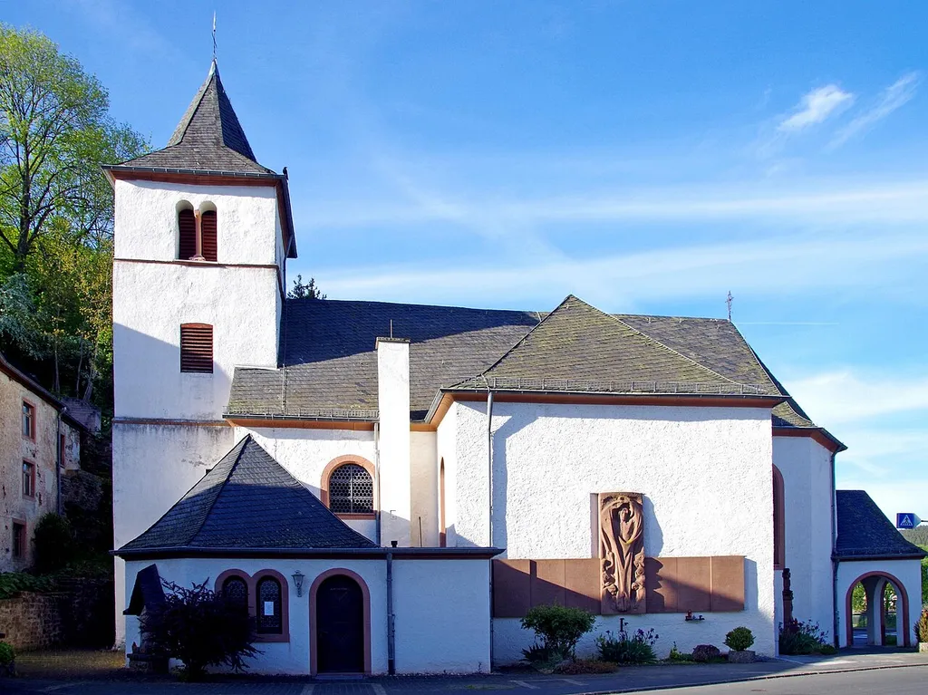 St. Luzia (Mürlenbach) von der Südseite