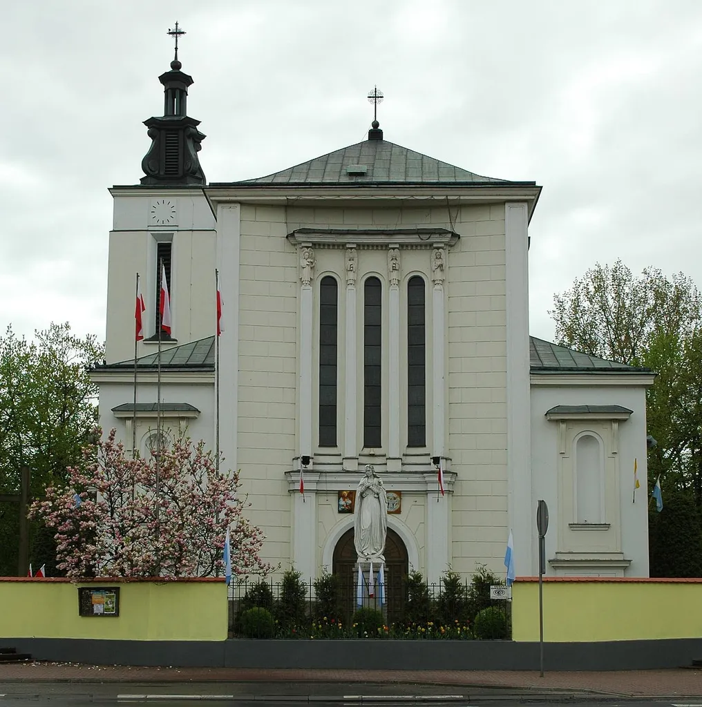 Jabłonna - Kościół pw Matki Boskiej Królowej Polski
