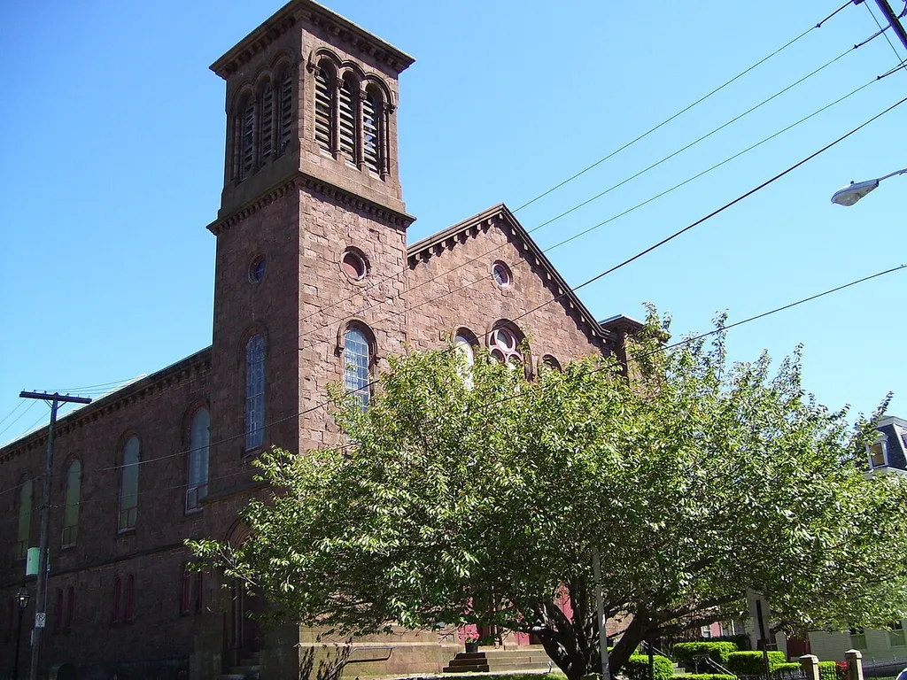 This is my 2008 photo of the United Congregational Church in Newport, RI.