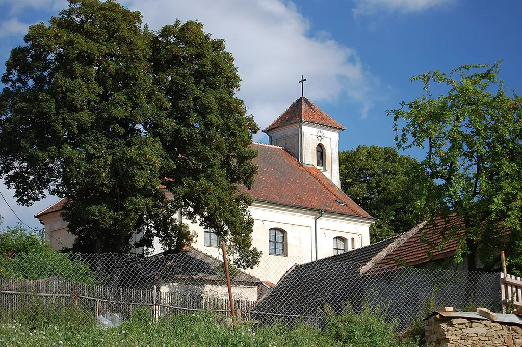 Kostel svatého Bartoloměje - pohled zezadu, Žďárná, okres Blansko