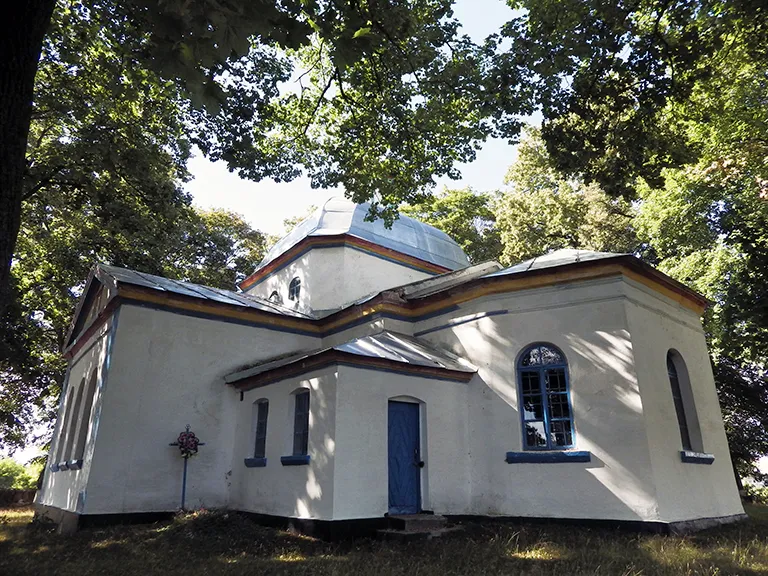 Церква Іоана Богослова з дзвіницею та огорожею (дер.), с. Карабчиїв,