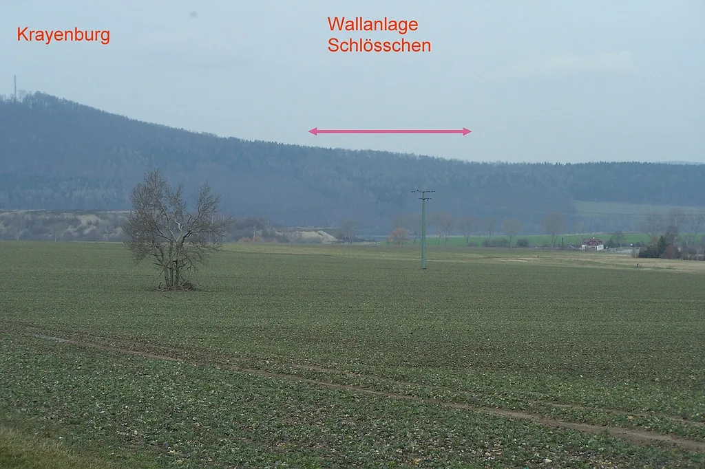 Der Krayenberg mit Krayenburg und Wallanlage Schlösschen bei Tiefenort im Wartburgkreis