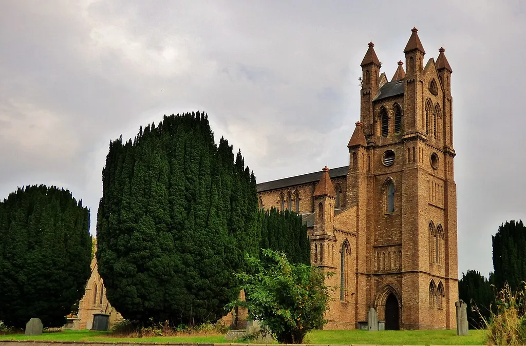St. David's, Newtown/ Y Drenewydd